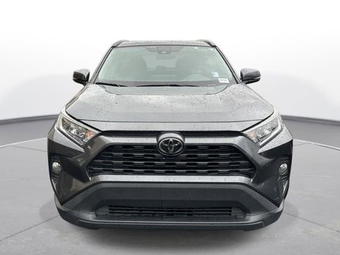 Used 2019 Toyota RAV4 XLE w/ Convenience Package image 3