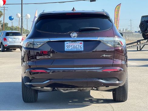 Used 2023 Buick Enclave Avenir w/ Avenir Technology Package image 4