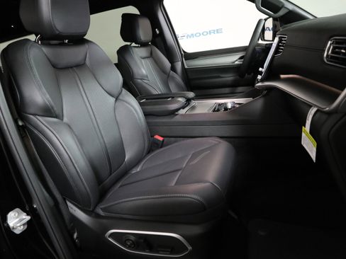 New 2026 Jeep Grand Wagoneer Limited AWD/4WD image 21