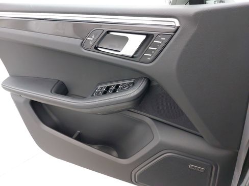 New 2026 Porsche Macan Turbo image 29