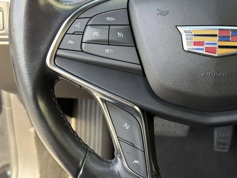 Used 2023 Cadillac XT5 Luxury FWD image 25