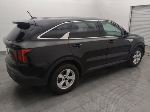 Used 2023 Kia Sorento LX FWD image 10