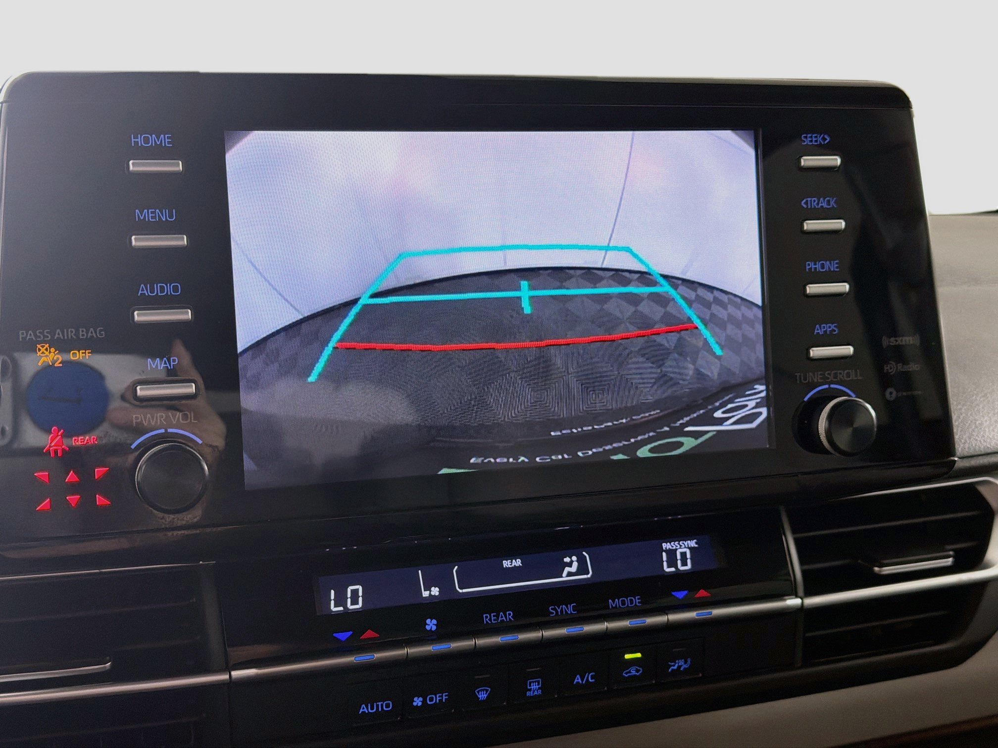 Used 2022 Toyota Sienna LE w/ LE Plus Package FWD image 22