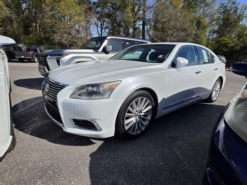 Used 2013 Lexus LS 460 w/ Comfort Pkg image 14