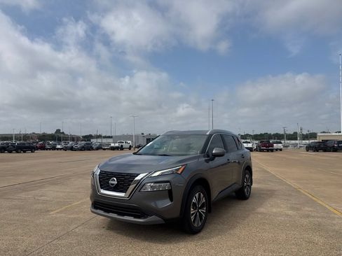 Certified 2023 Nissan Rogue SV w/ SV Premium B Package FWD image 8