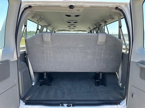 Used 2011 Ford E-350 and Econoline 350 XLT RWD image 37