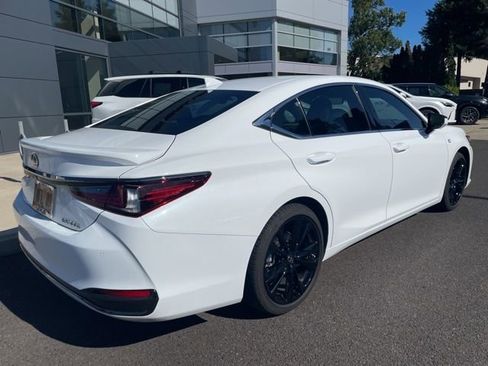 Used 2025 Lexus ES 300h F Sport w/ Accessory Package (Z2) FWD image 5