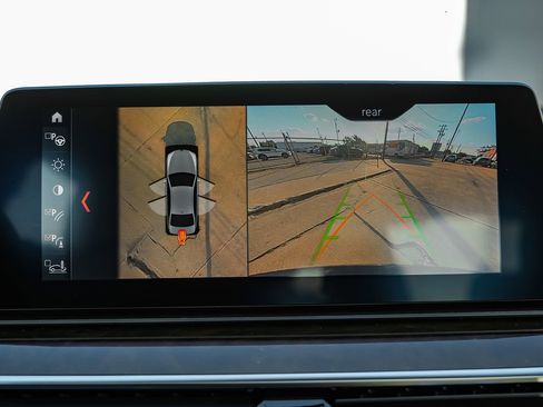 Used 2019 BMW 530e w/ Convenience Package image 22