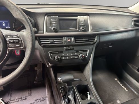 Used 2017 Kia Optima LX FWD image 14