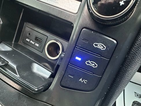 Used 2013 Hyundai Genesis 2.0T image 27