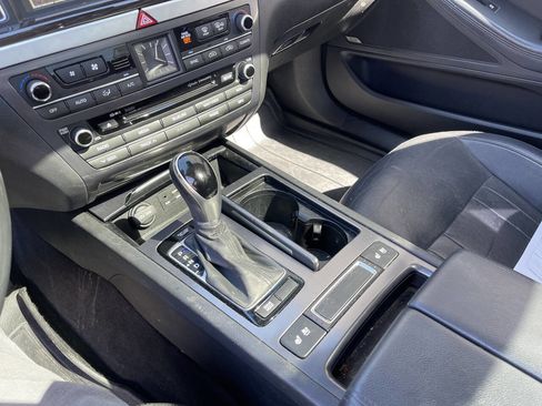 Used 2015 Hyundai Genesis 3.8 w/ Option Group 02 RWD image 15