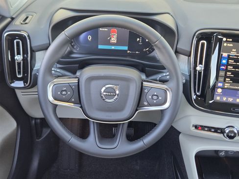 New 2026 Volvo XC40 B4 Plus w/ Protection Package Premier image 28