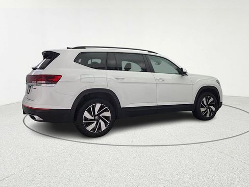 Used 2024 Volkswagen Atlas SE image 8