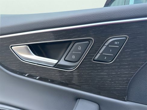 New 2026 Audi Q8 Premium Plus image 9