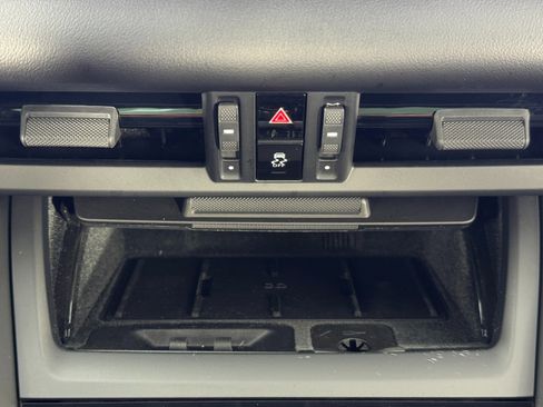 Used 2025 Porsche Macan 4 Electric image 36