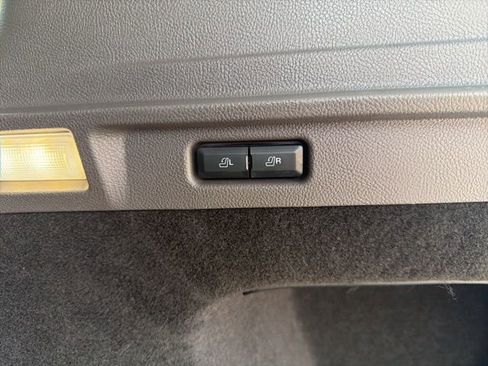 Used 2022 Lincoln Corsair AWD w/ Premium Package image 12