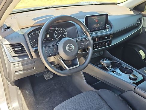 Used 2021 Nissan Rogue S image 16