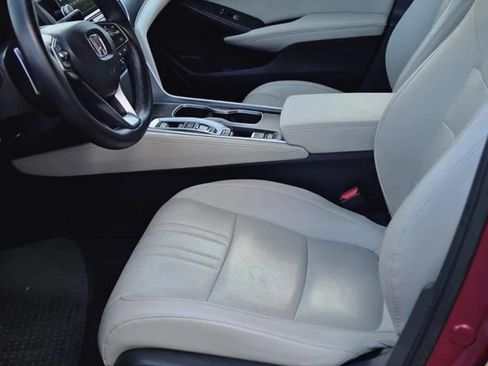 Used 2021 Honda Accord Touring image 7