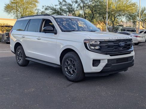 New 2025 Ford Expedition Active image 32