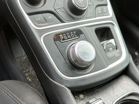 Used 2016 Chrysler 200 LX image 11