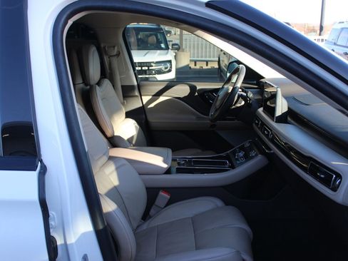 Used 2023 Lincoln Aviator Reserve w/ Equipment Group 201A image 13