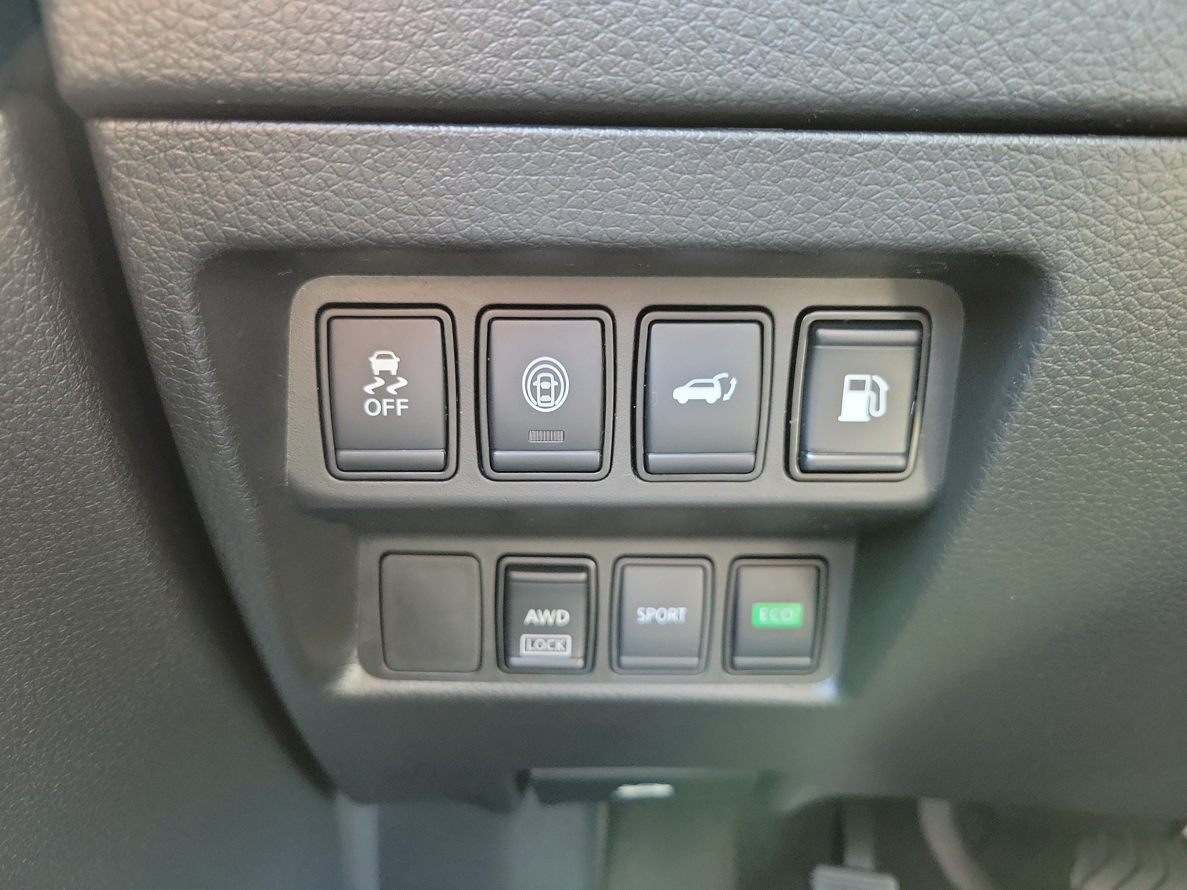 Used 2019 Nissan Rogue SV AWD/4WD image 24