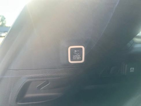 Used 2024 Jeep Grand Cherokee Altitude AWD/4WD image 12
