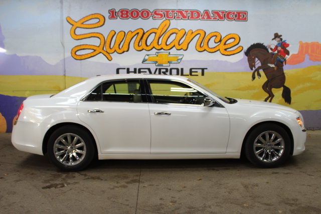 Used 2012 Chrysler 300 Limited w/ Luxury Group RWD image 1