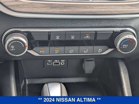Used 2024 Nissan Altima 2.5 SV FWD image 24