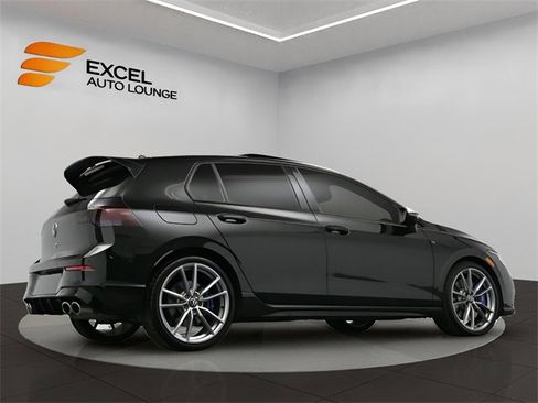 Used 2024 Volkswagen Golf R image 44