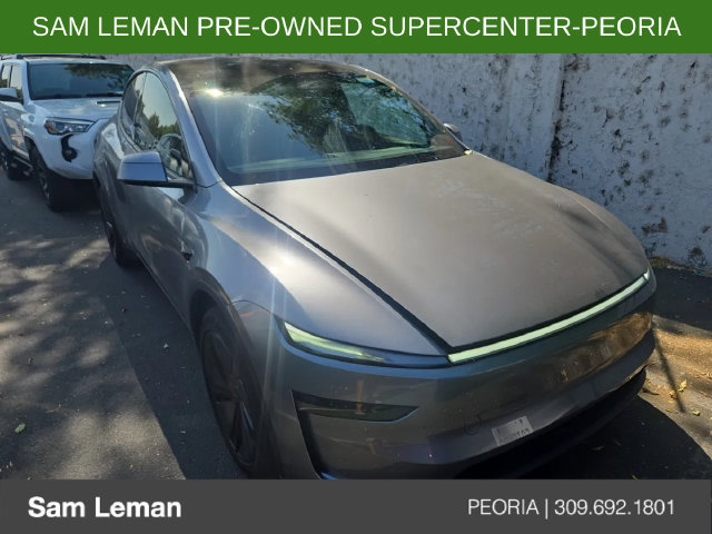 Used 2026 Tesla Model Y Long Range AWD/4WD image 1