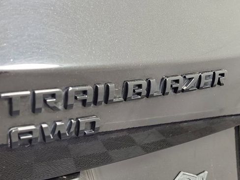 Used 2021 Chevrolet TrailBlazer RS w/ Technology Package image 11