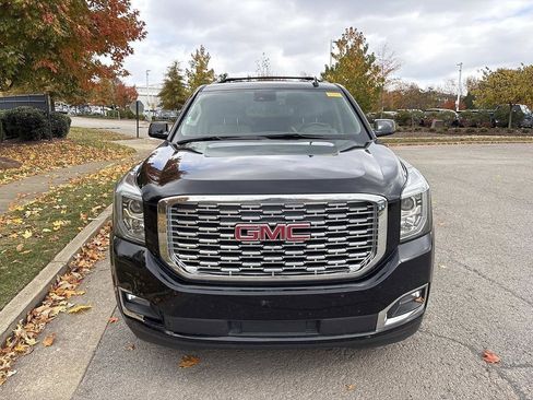 Used 2020 GMC Yukon XL Denali w/ Denali Premium Package image 2