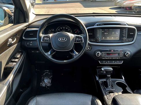 Used 2019 Kia Sorento EX image 5