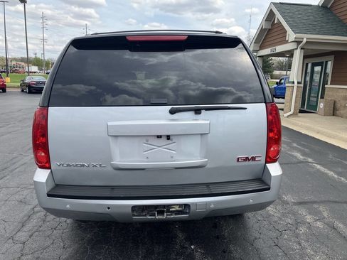 Used 2013 GMC Yukon XL SLT AWD/4WD image 4