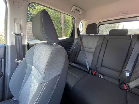 Used 2025 Nissan Rogue SV image 41