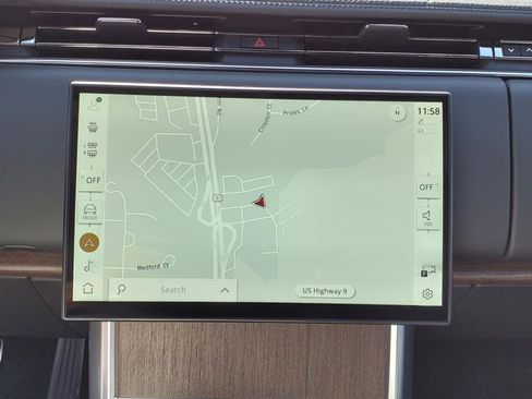 New 2025 Land Rover Range Rover SE image 12