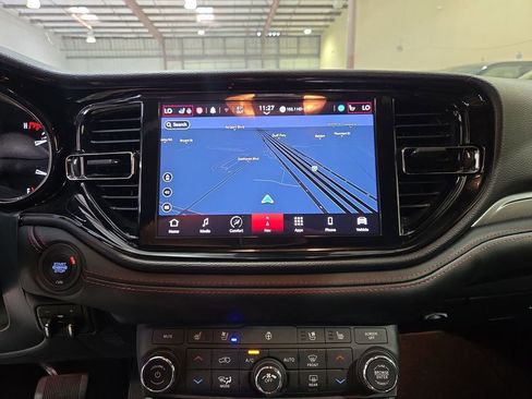 Used 2025 Dodge Durango GT AWD/4WD image 18