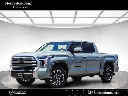 Used 2025 Toyota Tundra Limited AWD/4WD image 1