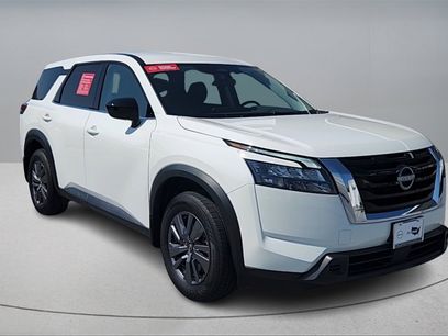Certified 2025 Nissan Pathfinder S