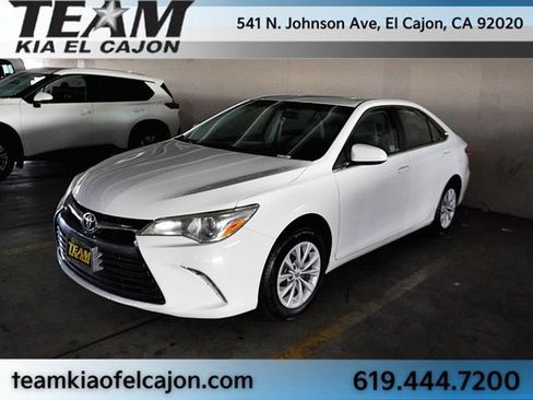 Used 2017 Toyota Camry LE FWD image 1