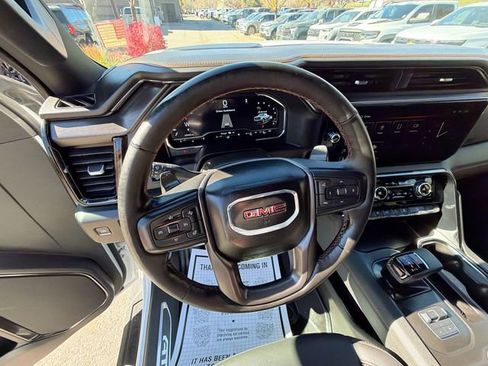 Used 2024 GMC Sierra 1500 AT4 w/ Technology Package image 10