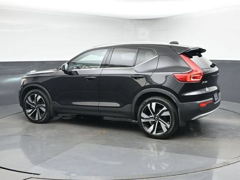 Used 2023 Volvo XC40 B5 Ultimate w/ Protection Package Premier AWD/4WD image 6