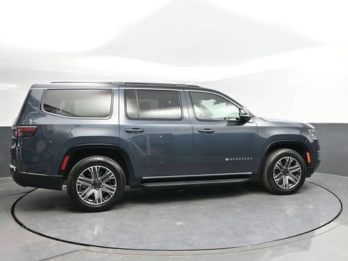 Used 2024 Jeep Wagoneer Series II w/ Flexible Seating Group AWD/4WD image 8