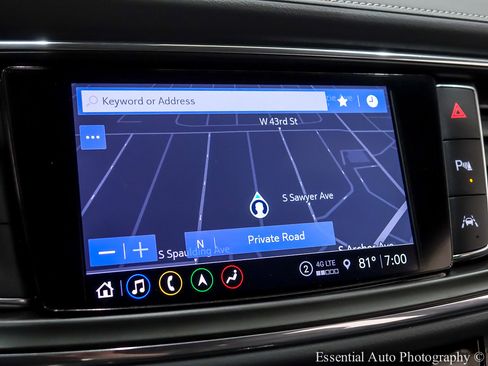 Used 2024 Buick Enclave Premium image 22