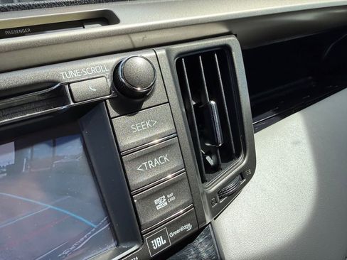 Used 2014 Toyota RAV4 Limited w/ Technology Package AWD/4WD image 36