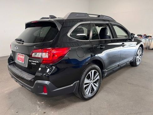 Used 2018 Subaru Outback 3.6R Limited image 3