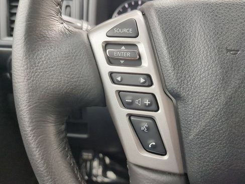 Used 2024 Nissan Titan SV w/ SV Convenience Package image 23