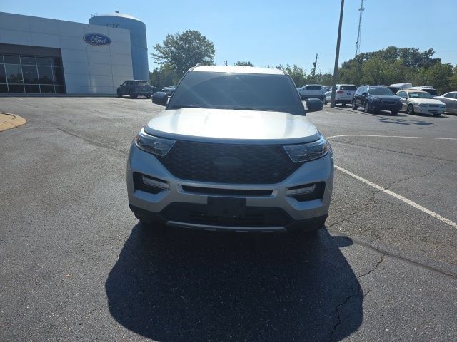 Used 2021 Ford Explorer Platinum w/ Equipment Group 601A AWD/4WD image 8