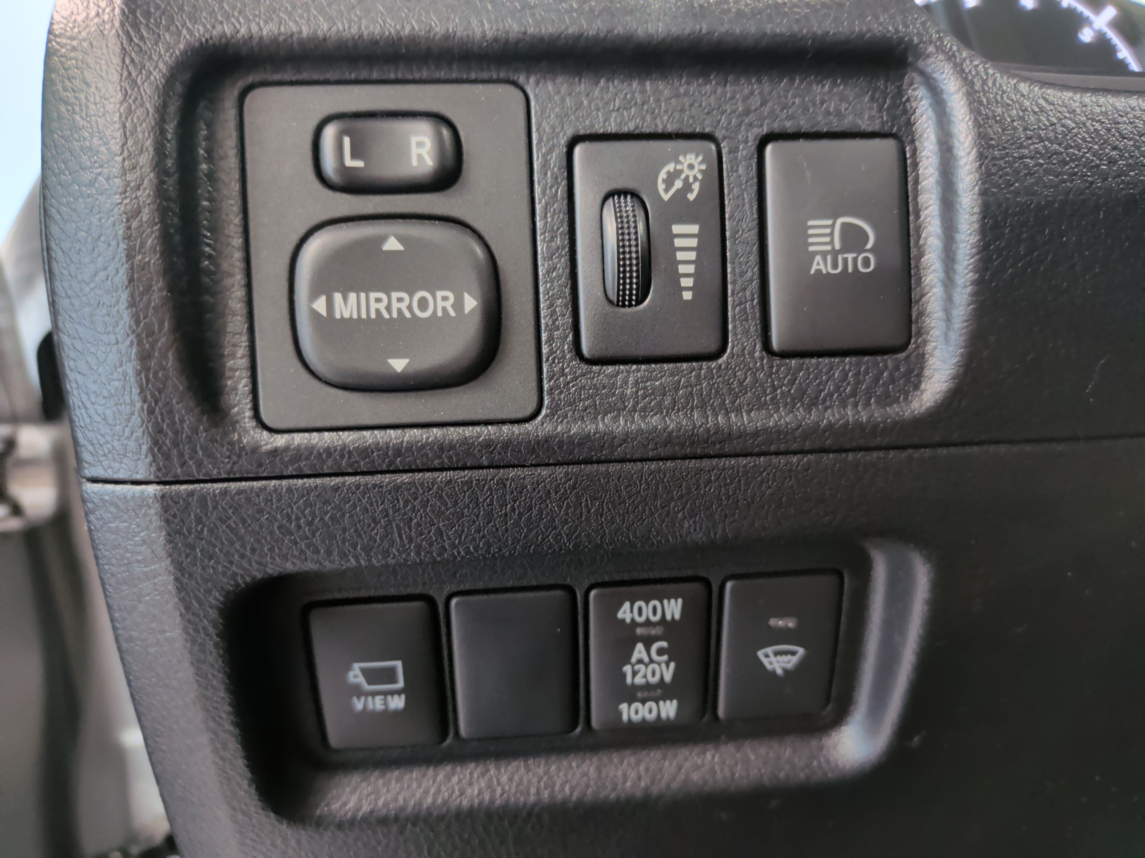 Used 2022 Toyota 4Runner SR5 Premium w/ Moonroof Package AWD/4WD image 19
